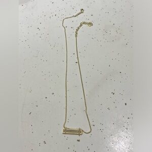 Kendra Scott necklace